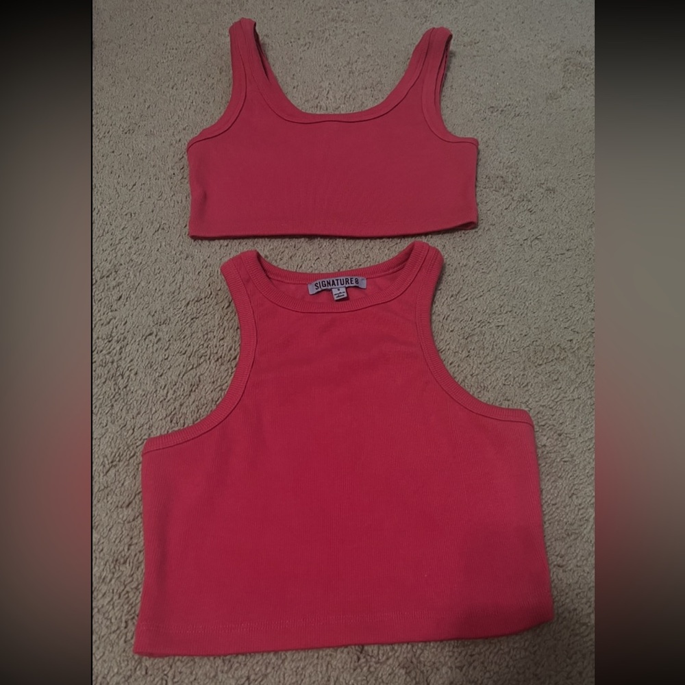 Two pink signatures crop tanks - Size S